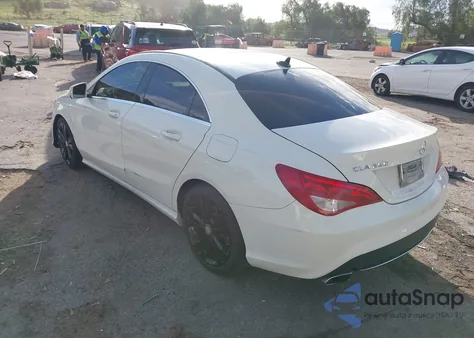 2014 Mercedes-Benz Cla 250 z USA, uszkodzony, nr VIN WDDSJ4EB6EN117203